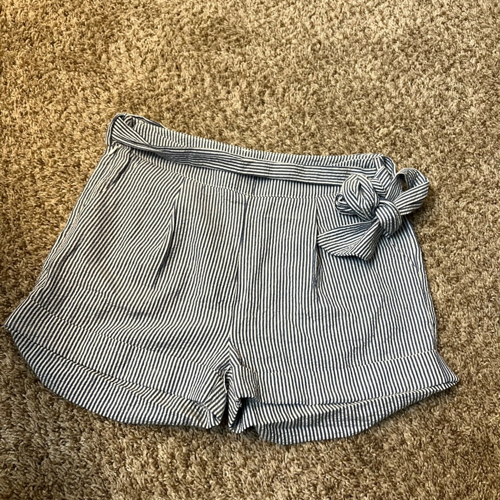 Women’s white and blue stripped shorts